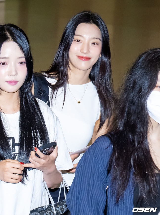 프로미스나인 이새롬1_1.jpg