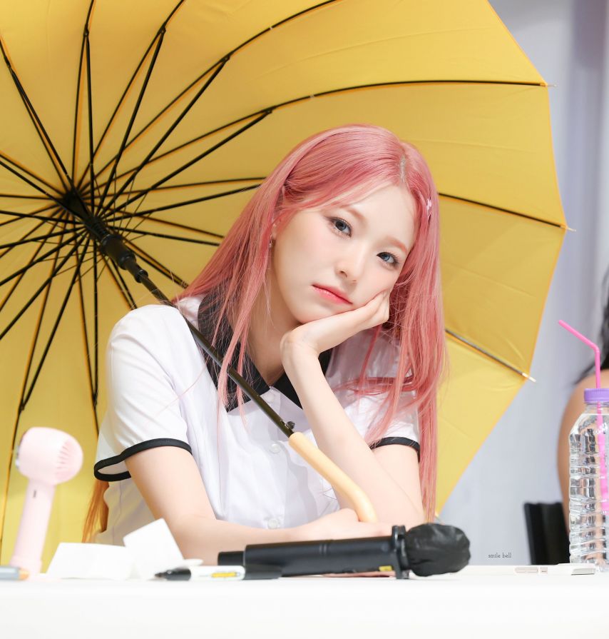 프로미스나인 백지헌1_7.jpg