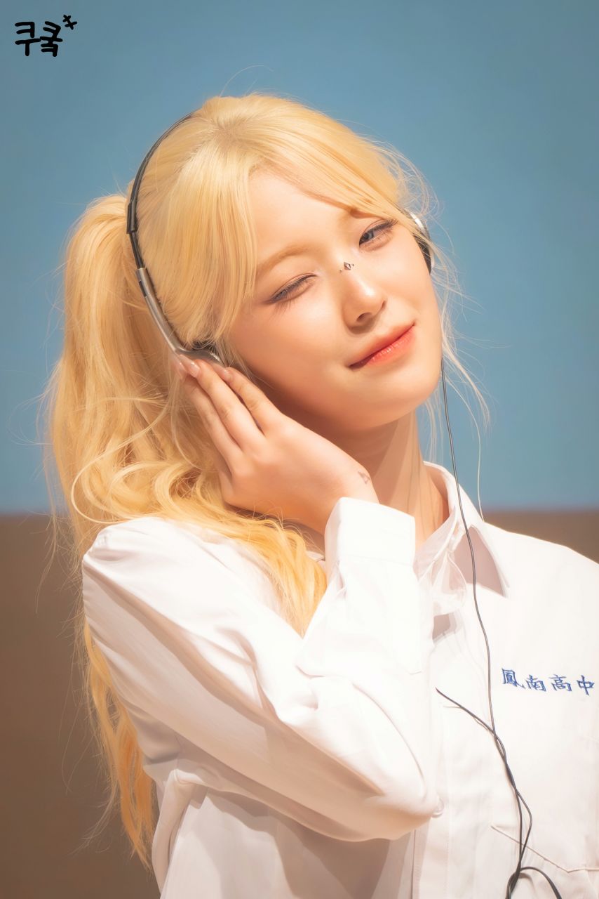 프로미스나인 백지헌1_4.jpg