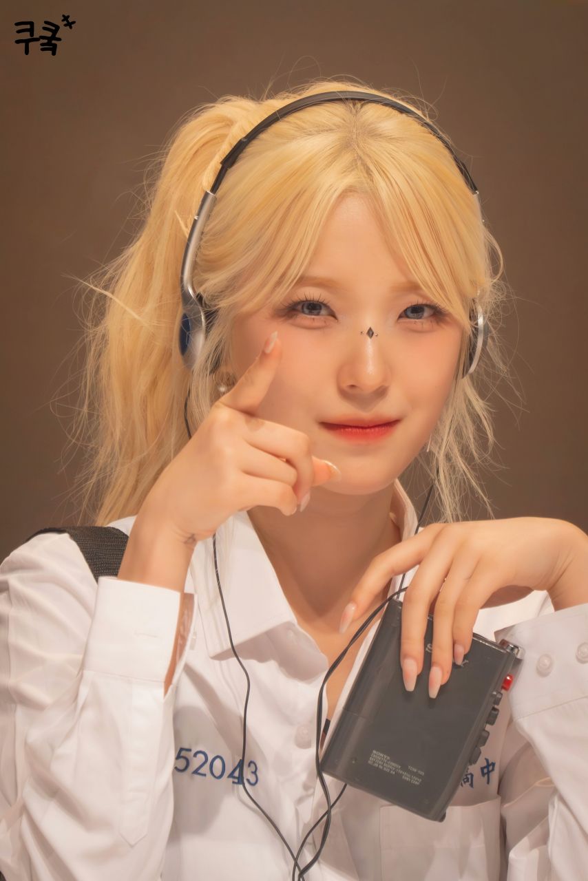 프로미스나인 백지헌1_3.jpg
