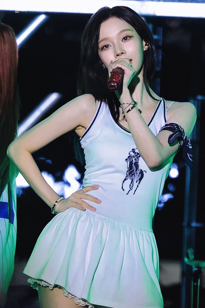 에스파 윈터 중앙대 축제1_4.jpg