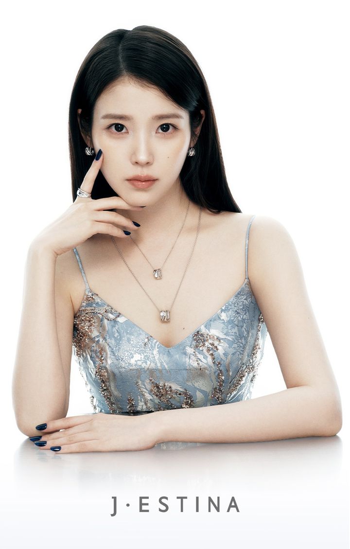 아이유 제이에스티나ㅡUNIS X IU ',URBAN Chill1_6.jpg