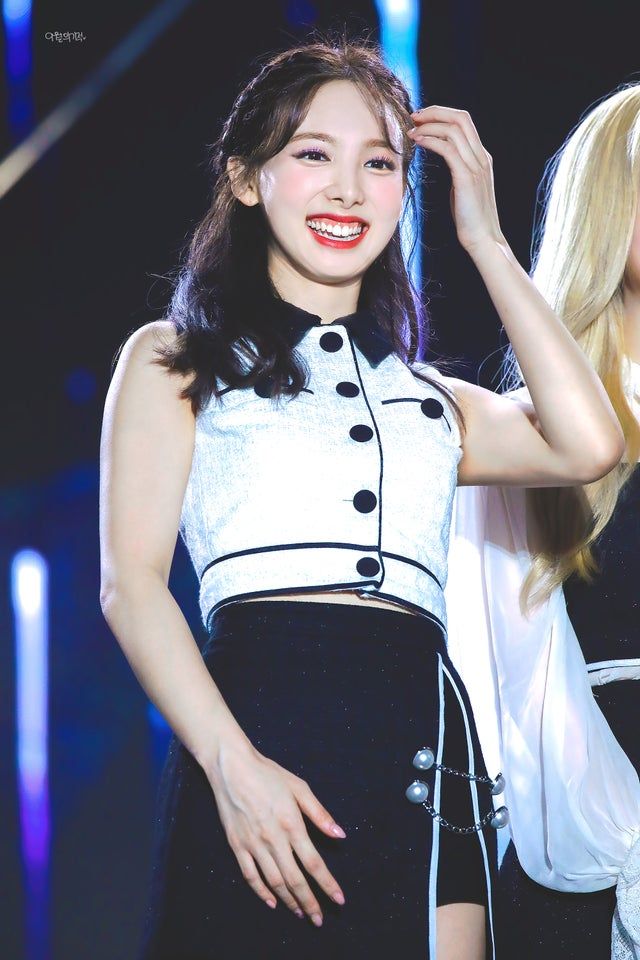 트와이스 나연1_2.jpg