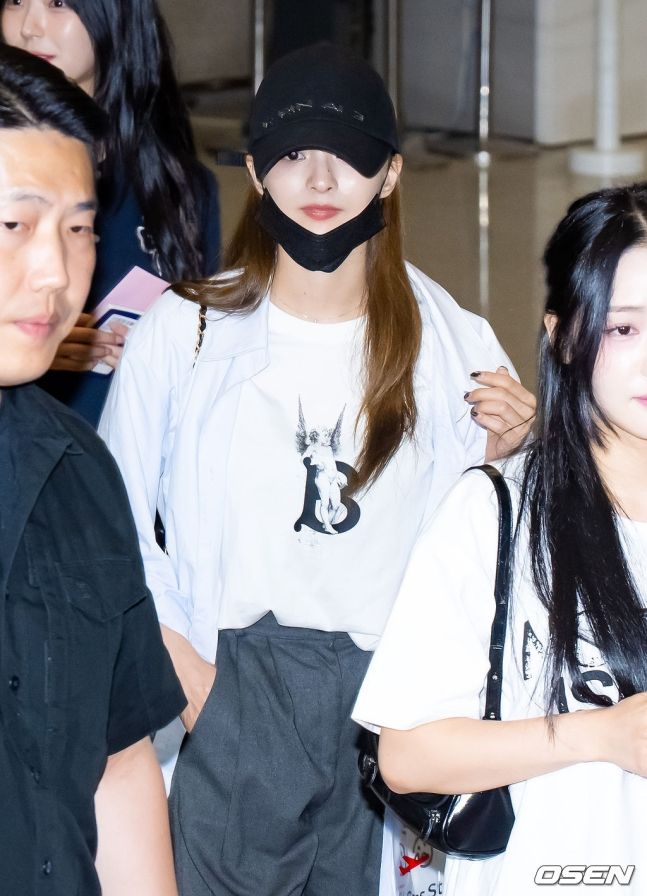 프로미스나인 이나경2_1.jpg
