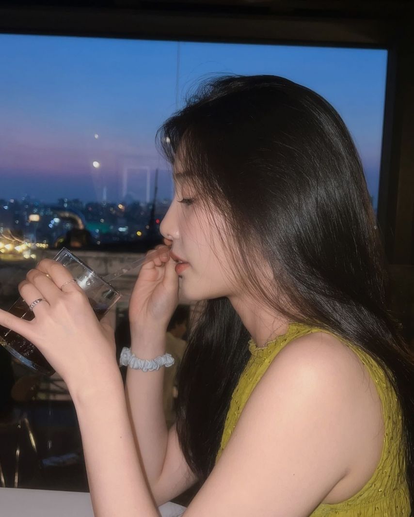 윤채경1_3.jpg