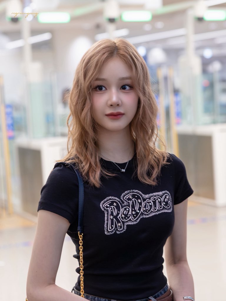 베이비몬스터 파리타1_4.jpg