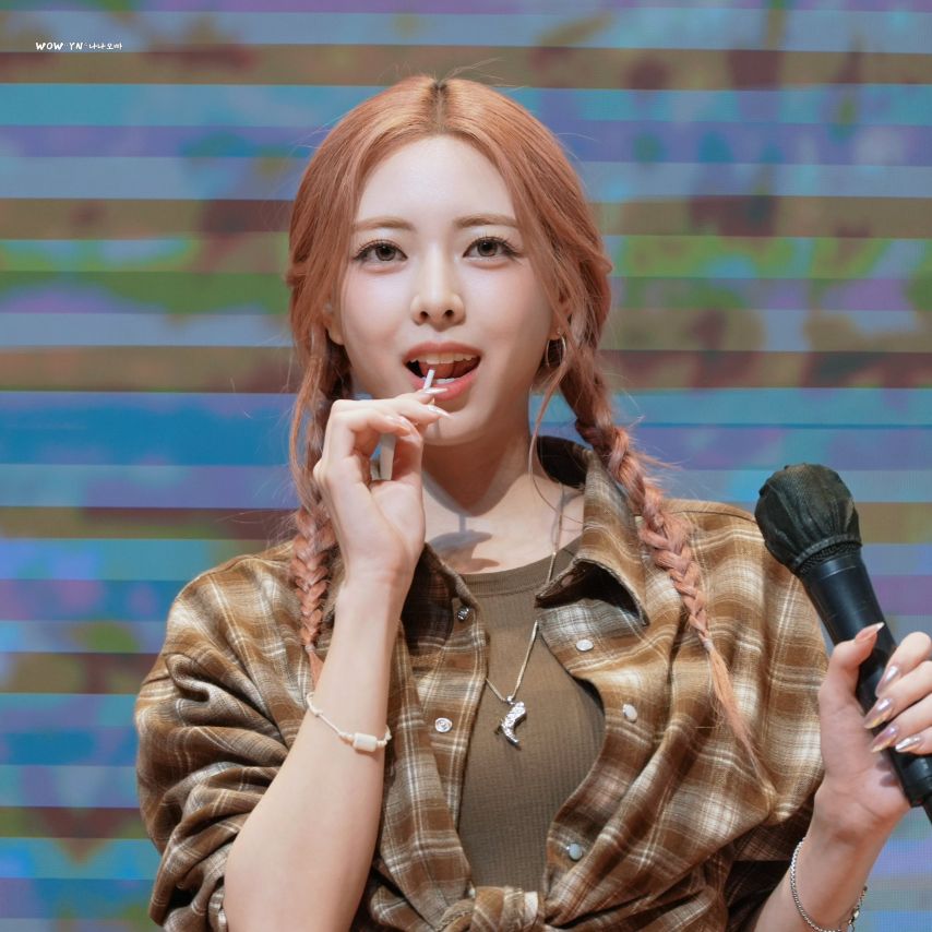 ITZY 유나1_2.jpg