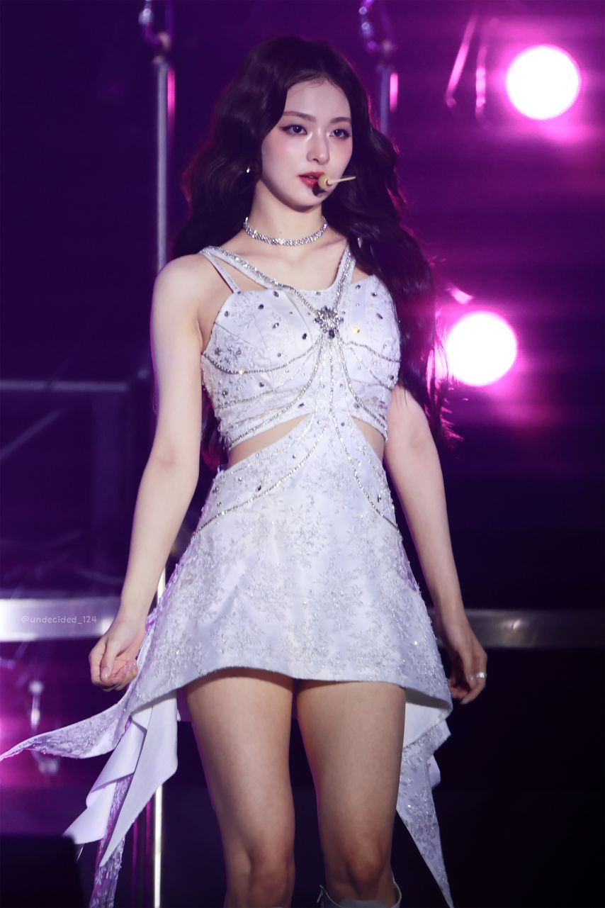 프로미스나인 이나경1_2.jpg