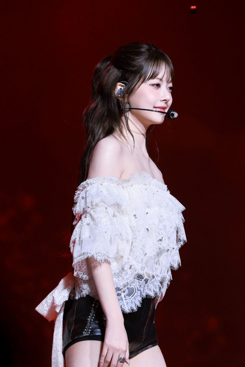 [르세라핌] 하루하루 더 예뻐지는 홍은채1_10.jpg