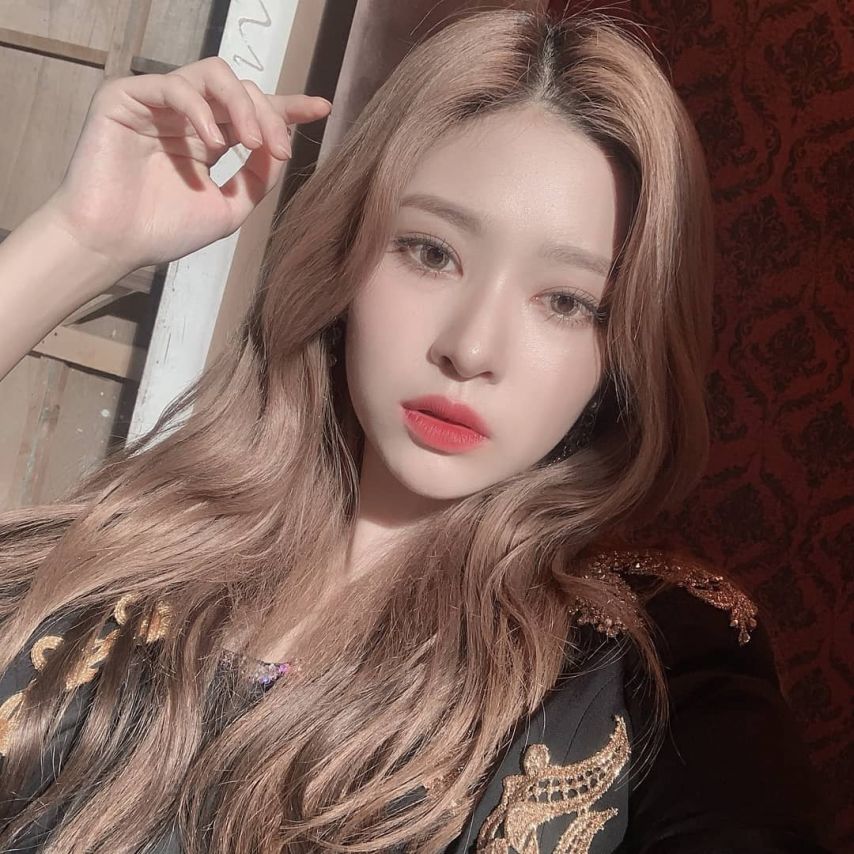[아이즈원] 김민주2_9.jpg