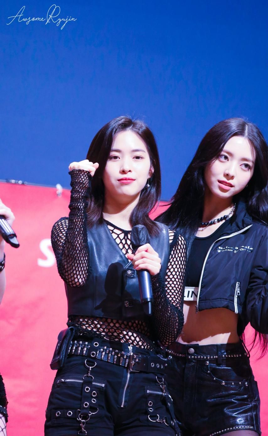 ITZY 류진 & 유나1_8.jpg
