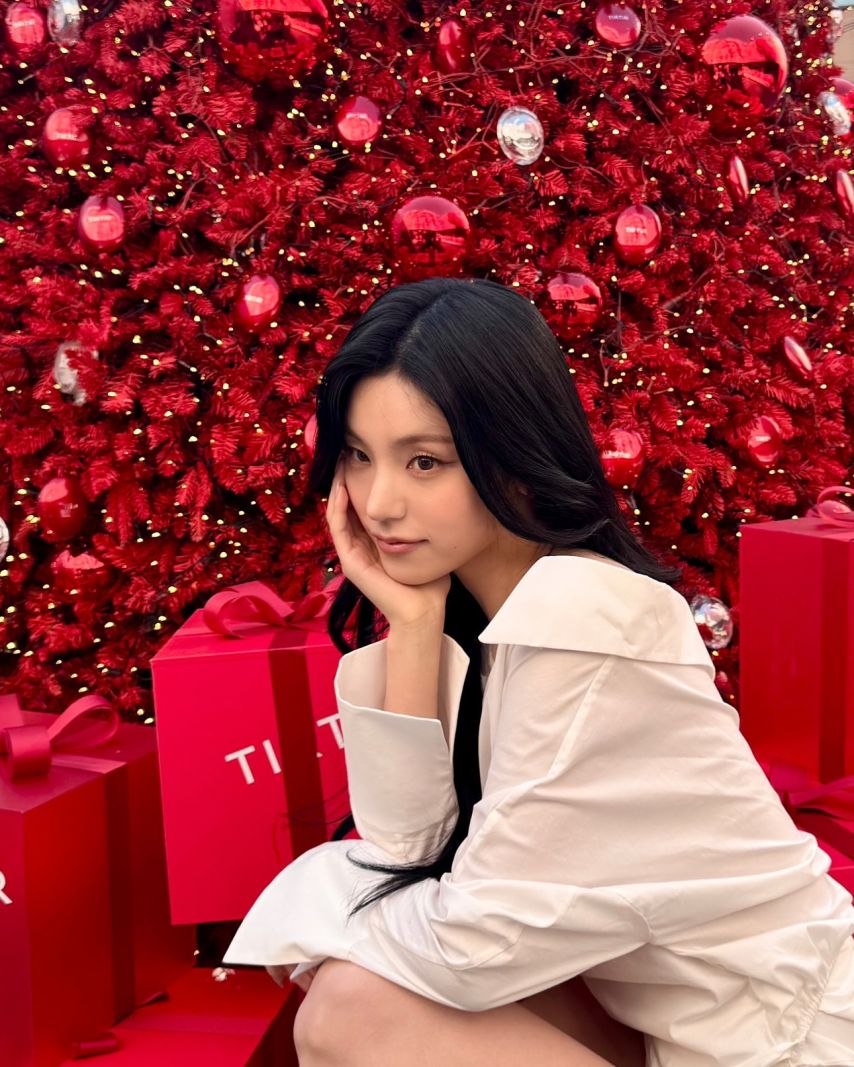 ITZY 예지1_3.jpg