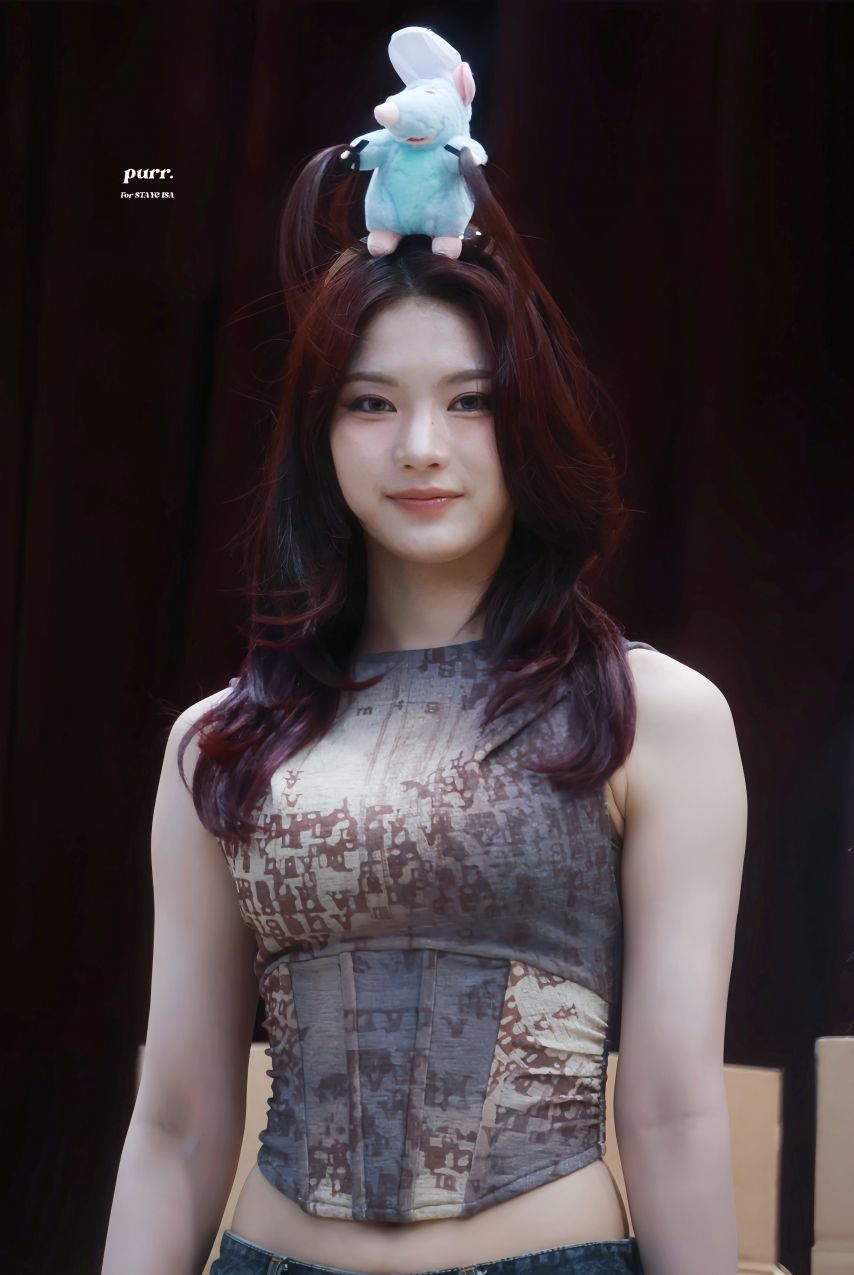 스테이씨 아이사1_3.jpg