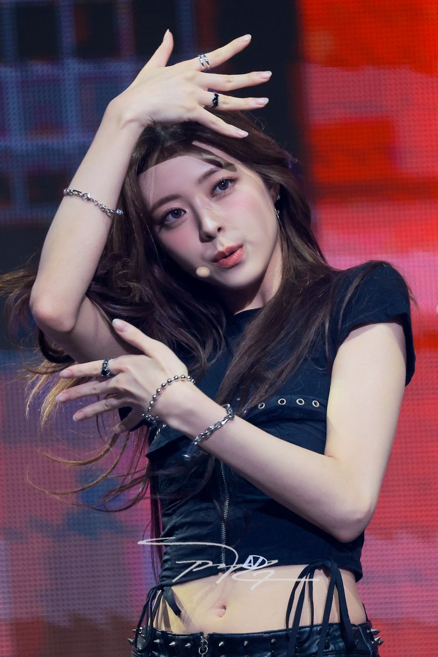 유나 (ITZY)1_6.jpg