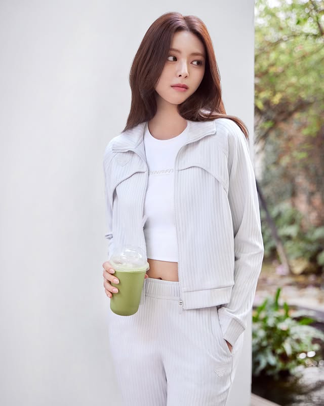 ITZY 유나 다이나핏1_9.jpg