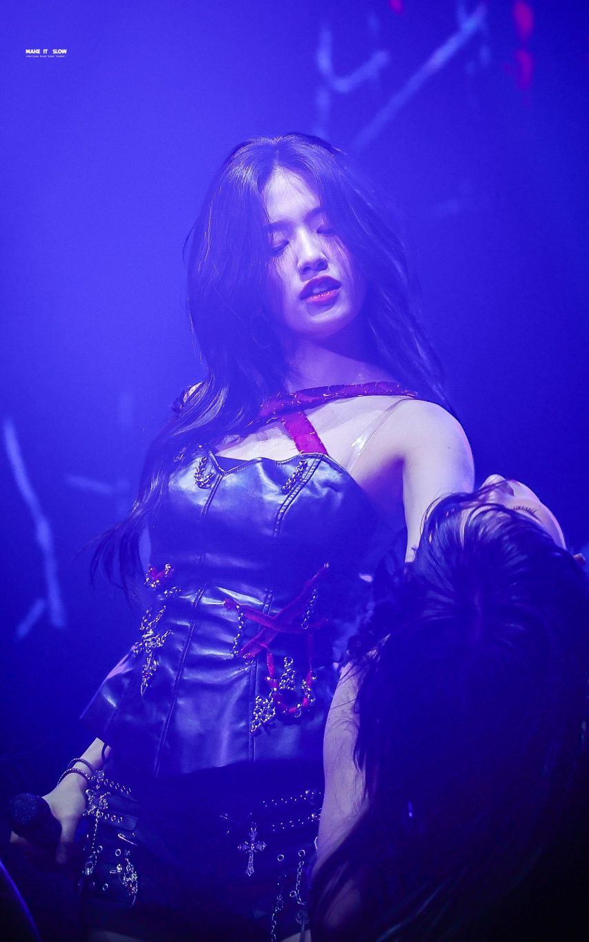 아이브 안유진1_2.jpg