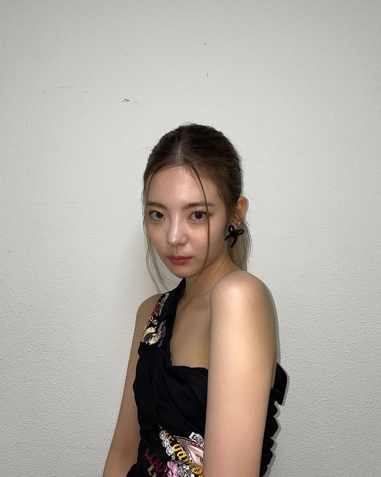 ITZY 리아1_2.jpg