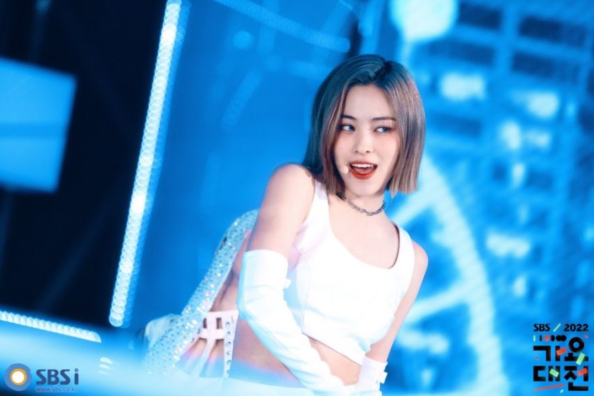 ITZY 류진1_3.jpg