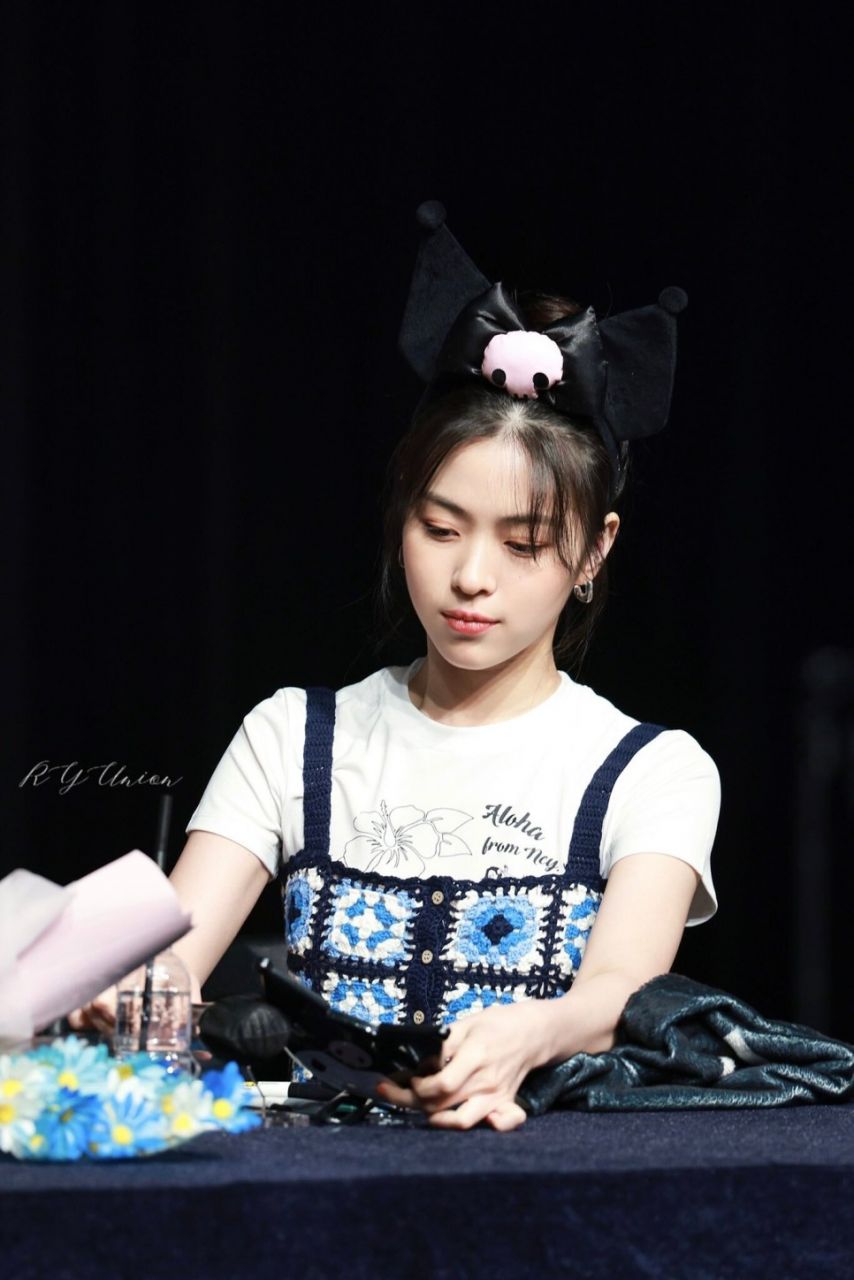 ITZY 류진1_1.jpg