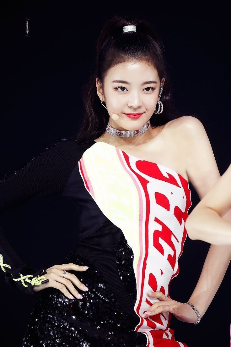 ITZY 리아2_4.jpg