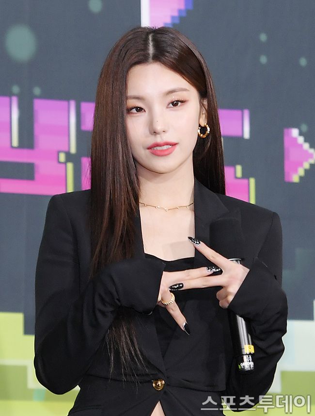 ITZY 예지1_1.jpg