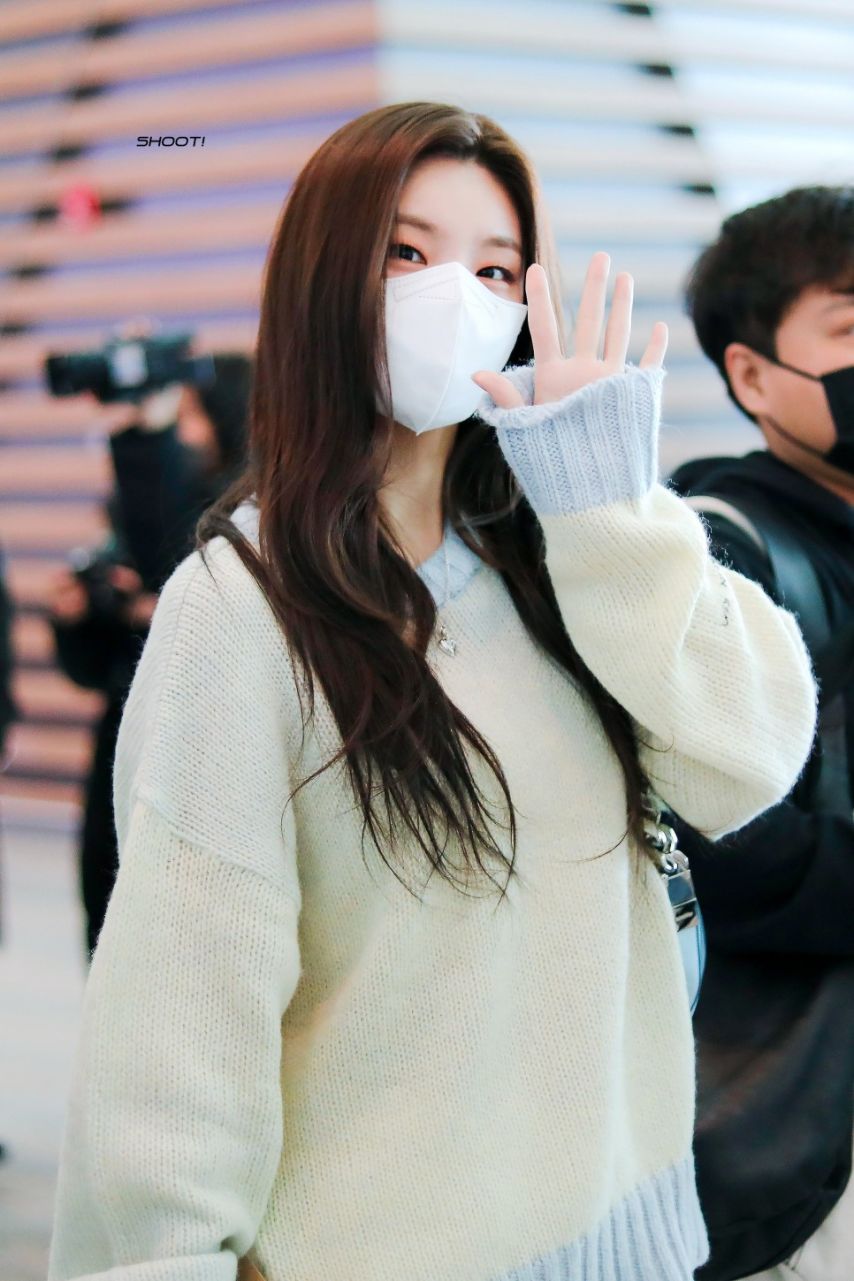 ITZY 예지1_3.jpg