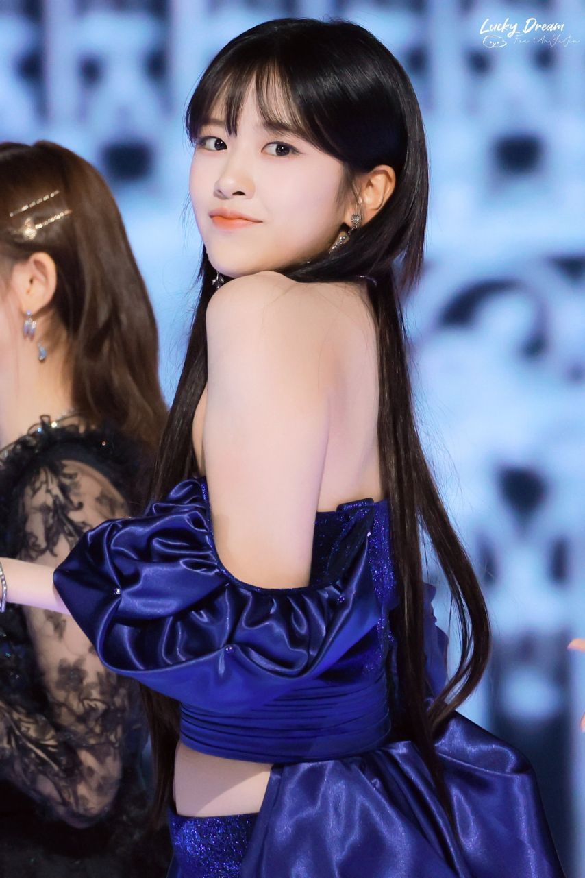 [아이브] 긴머리 안유진1_6.jpg