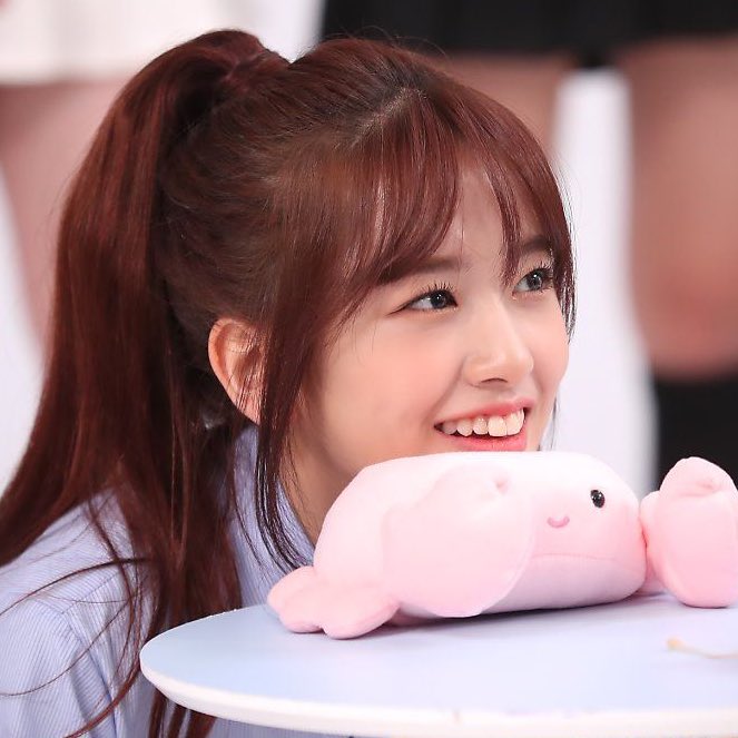 [아이브] 긴머리 안유진1_4.jpg