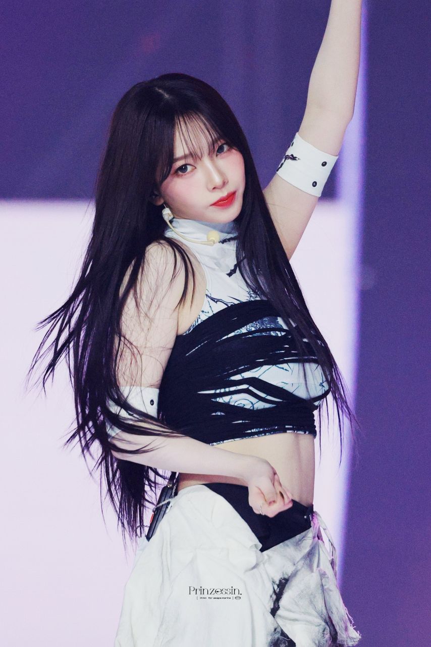 241220 KBS가요대축제 카리나(에스파)1_1.jpg