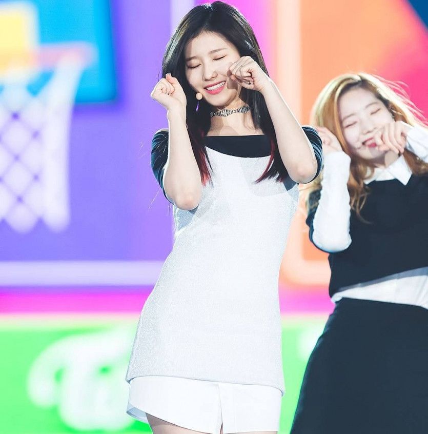 트와이스 사나1_2.jpg