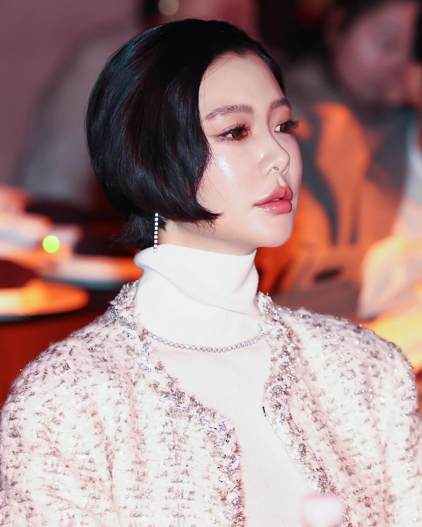 클라라 SNS1_2.jpg
