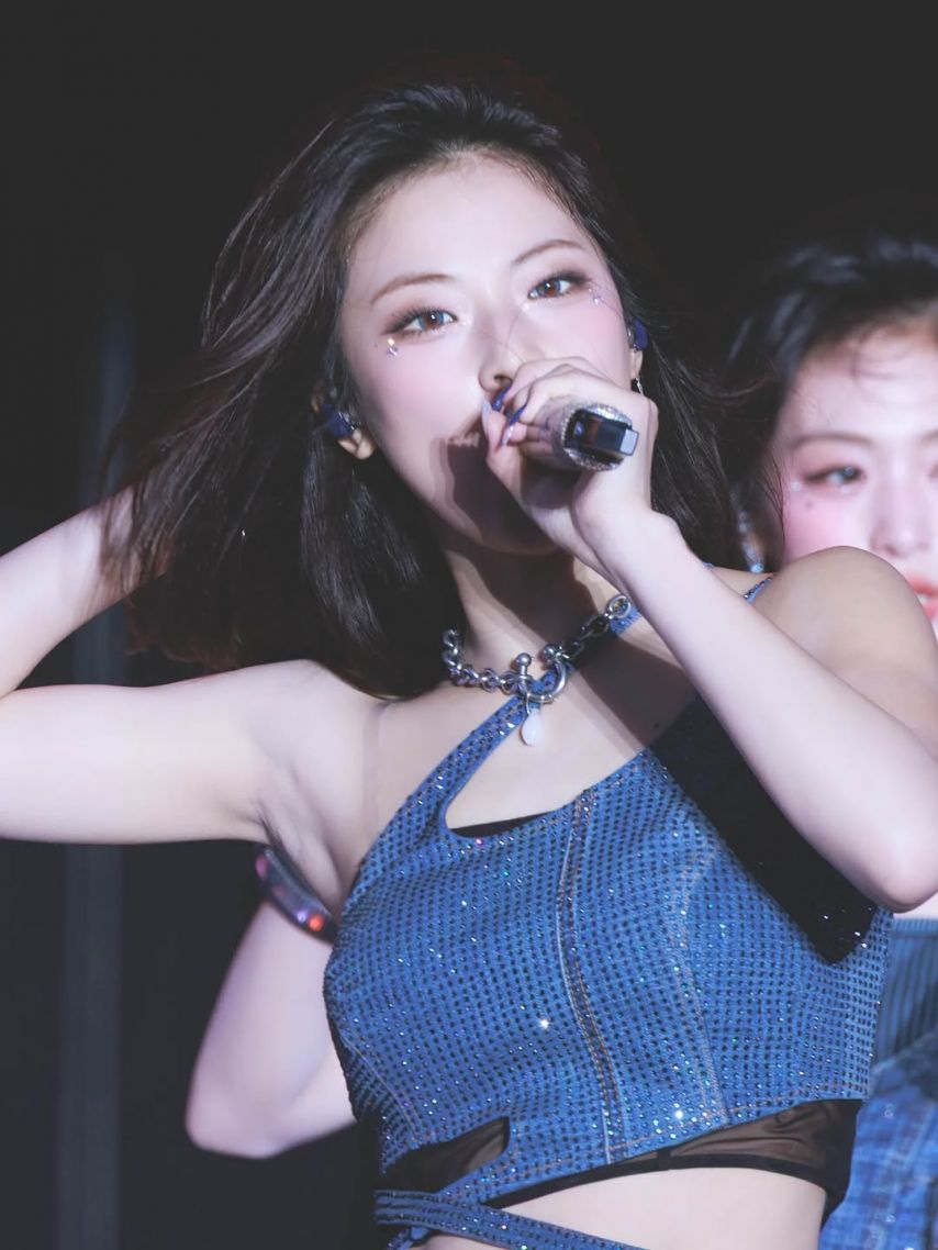 BABYMONSTER (베이비몬스터) 루카 (4)