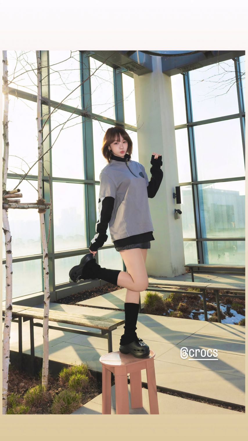 르세라핌 김채원,사쿠라,허윤진,카즈하,홍은채1_4.jpg