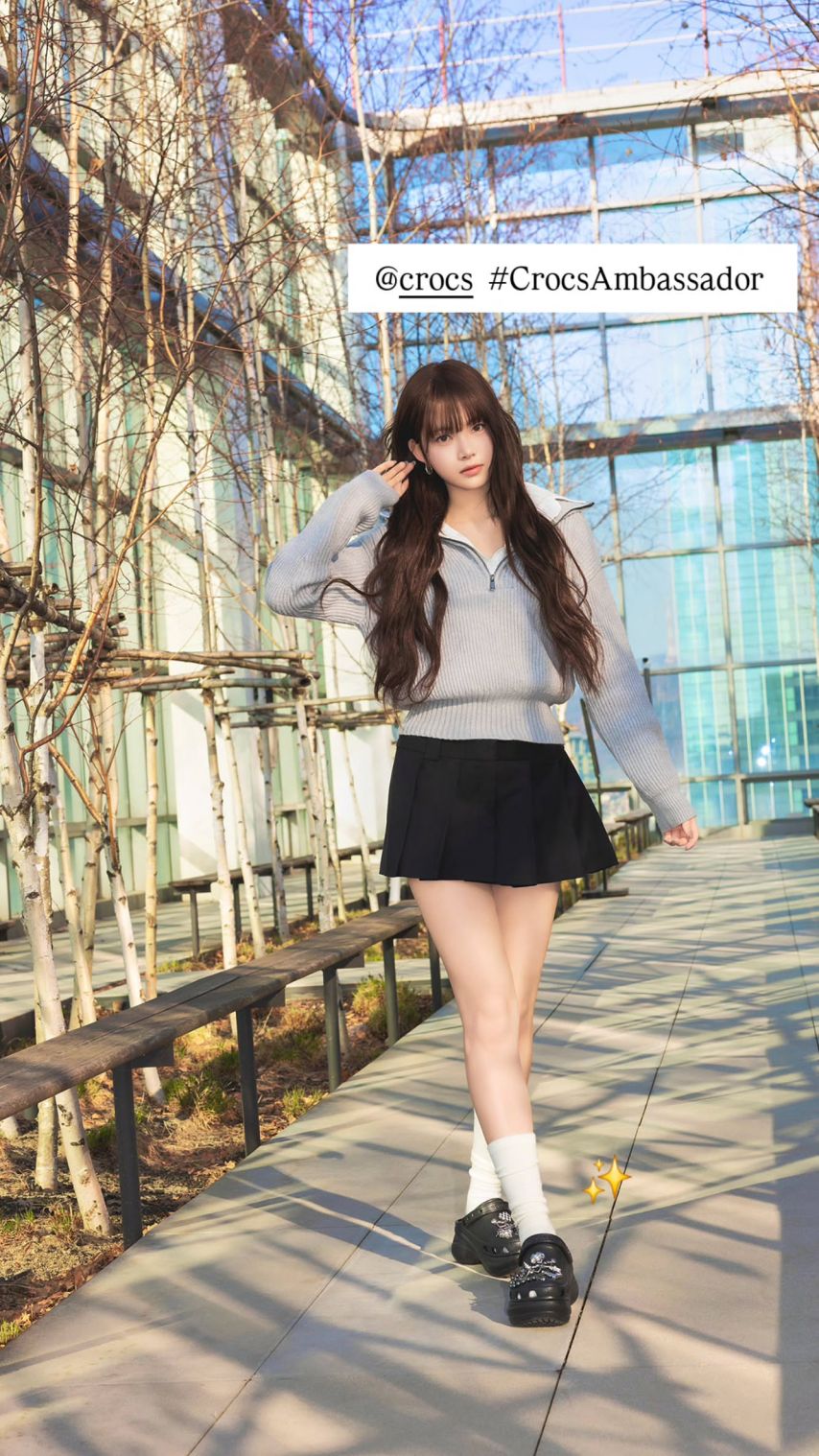르세라핌 김채원,사쿠라,허윤진,카즈하,홍은채1_17.jpg