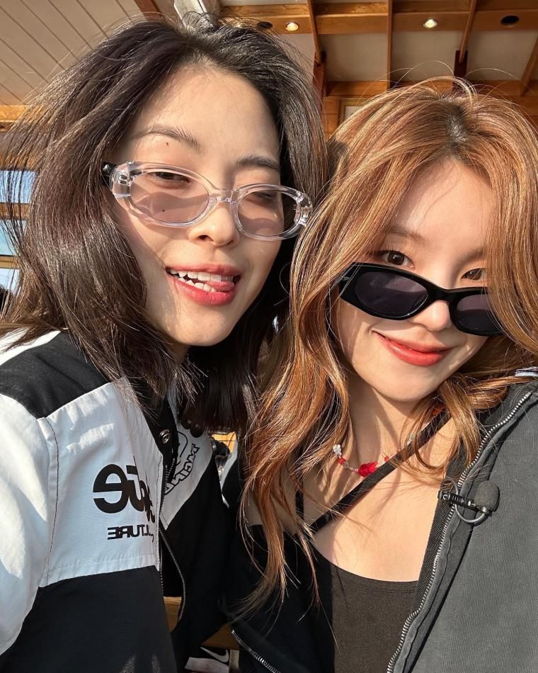 ITZY 류진 & 예지1_3.jpg