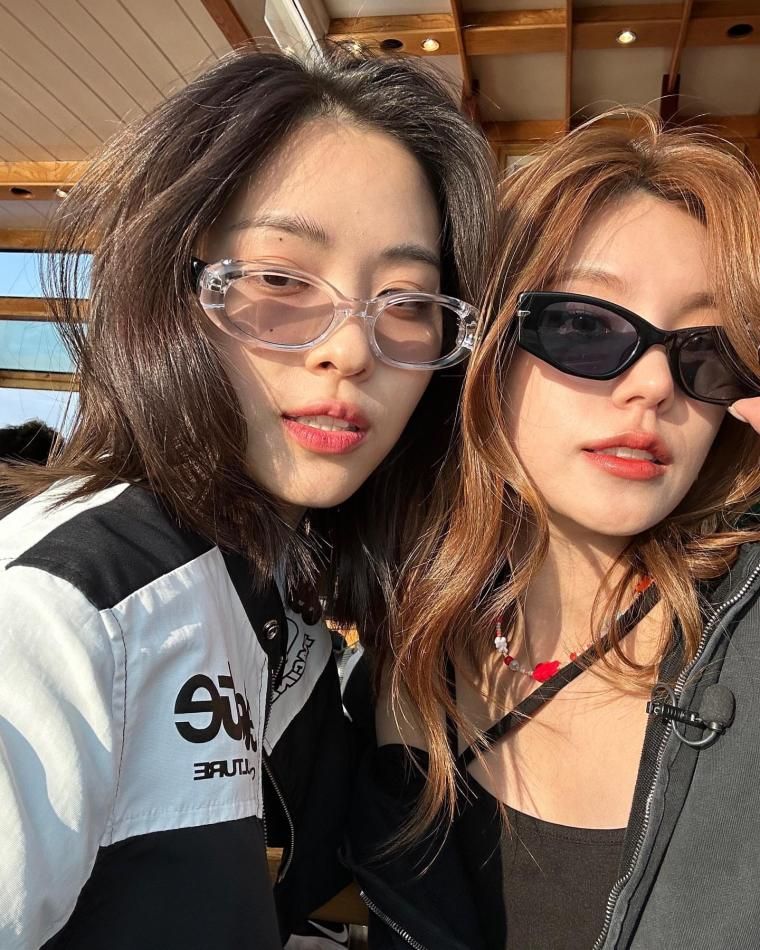 ITZY 류진 & 예지1_2.jpg