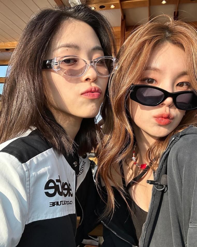 ITZY 류진 & 예지1_1.jpg