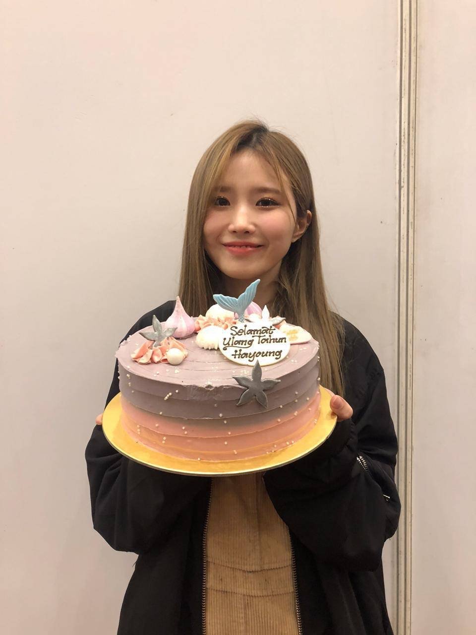 프로미스나인 하영1_6.jpg