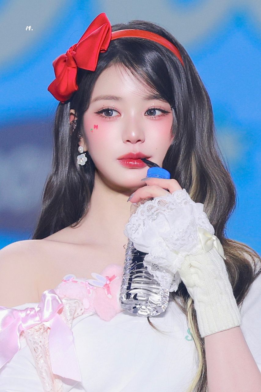 아이브 장원영1_1.jpg
