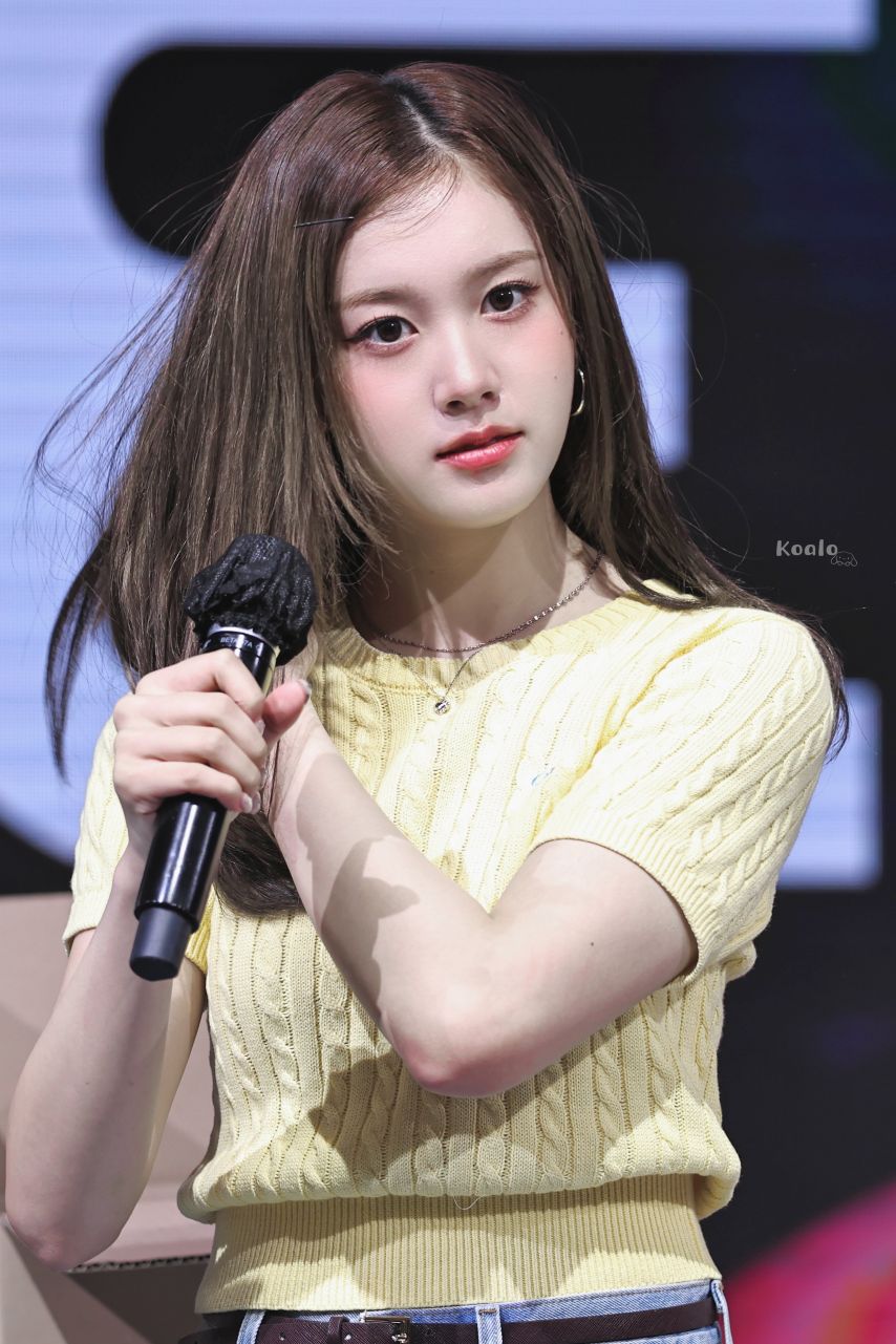 스테이씨 재이1_4.jpg