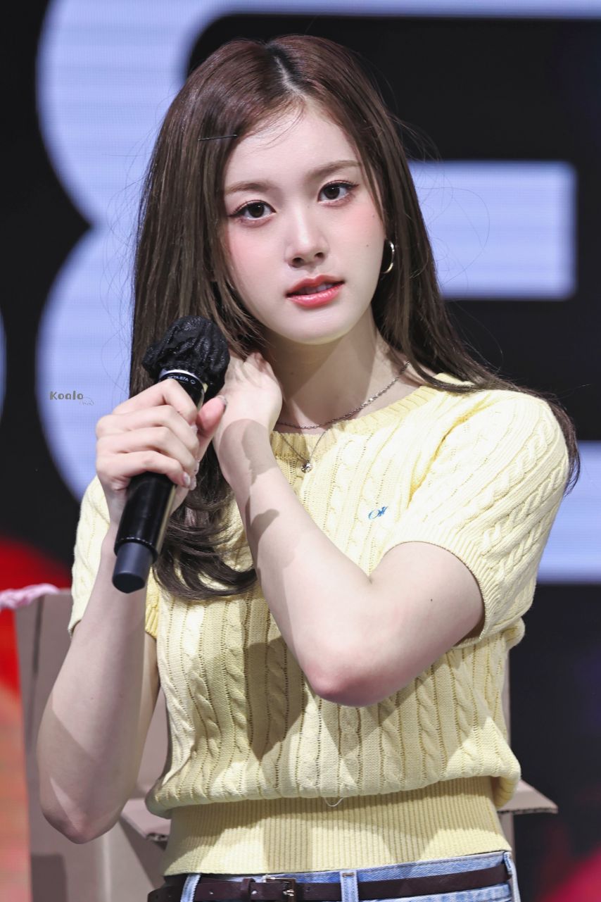 스테이씨 재이1_5.jpg