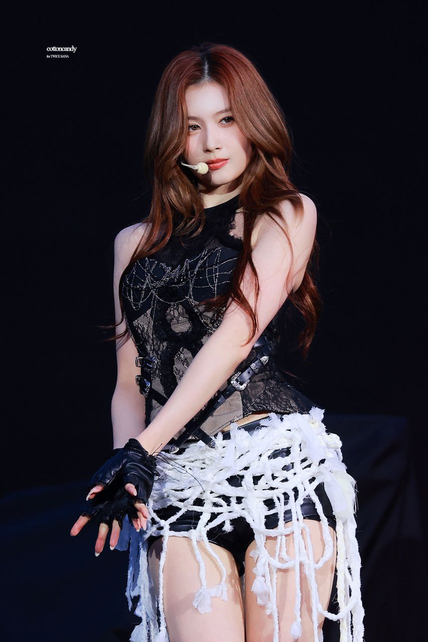 트와이스 사나1_4.jpg