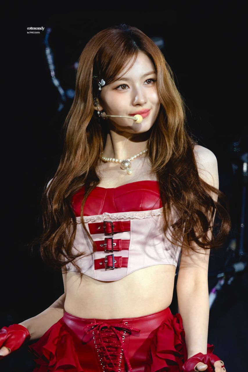 트와이스 사나1_10.jpg
