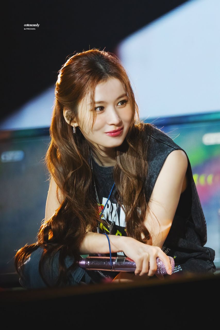 트와이스 사나1_8.jpg