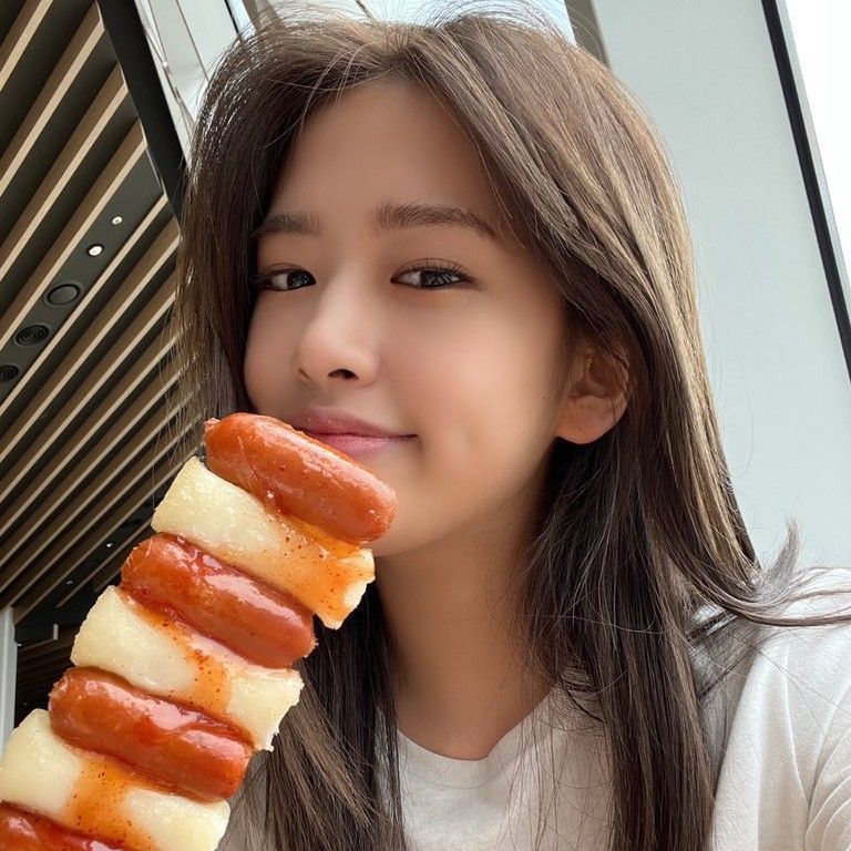IVE YUJIN1_1.jpg