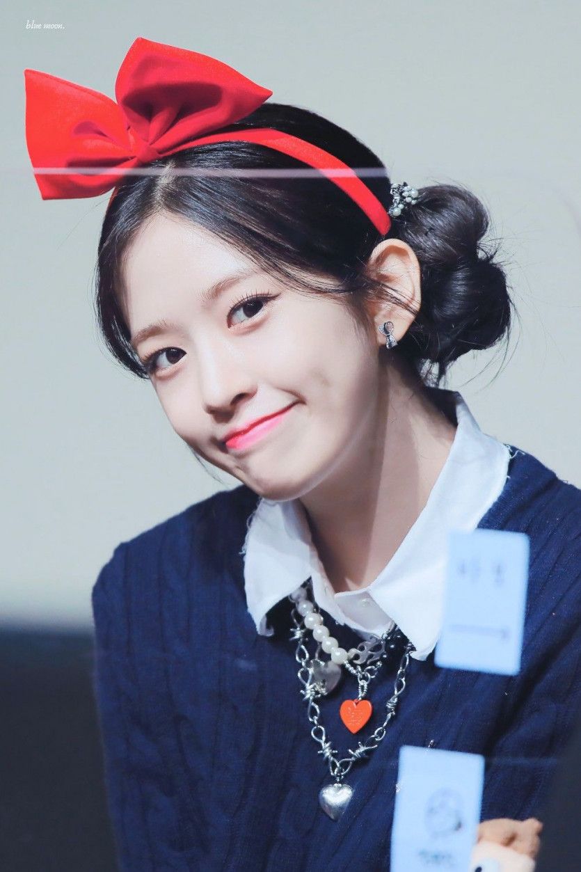 아이브 안유진1_4.jpg