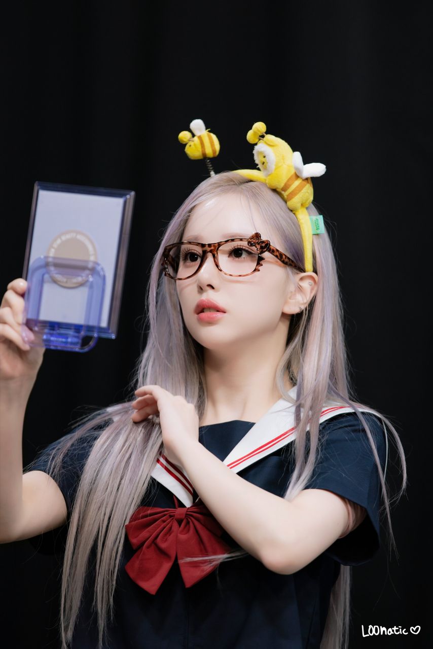 VIVIZ 은하1_4.jpg