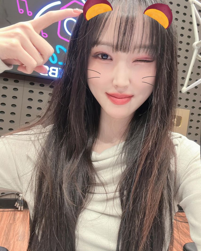 볼륨을 높여요 인스타 유주1_2.jpg