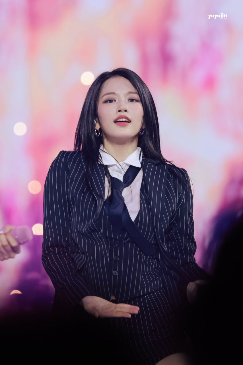 아이브 안유진2_3.jpg