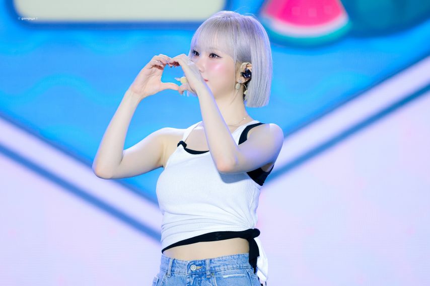VIVIZ 은하1_4.jpg